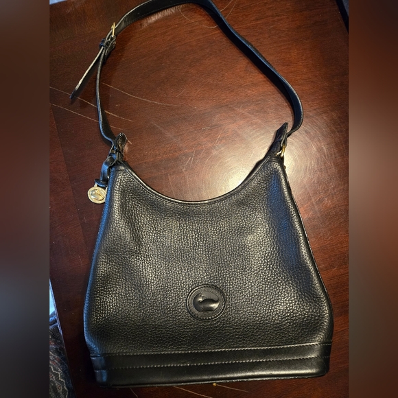 Dooney and Bourke VINTAGE all weather leather purse - Picture 1 of 6